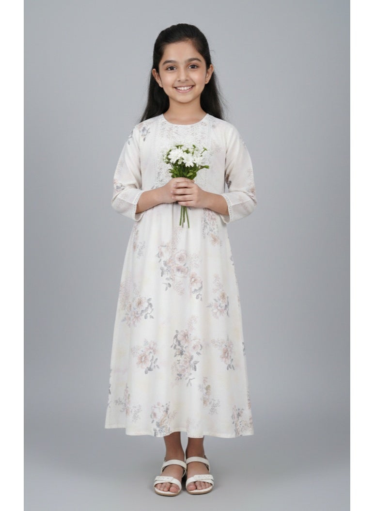 هانا آند سارا جلابية بناتي بطبعة رقمية زهرية من الفيسكوز - فستان محتشم خفيف الوزن - Image 1